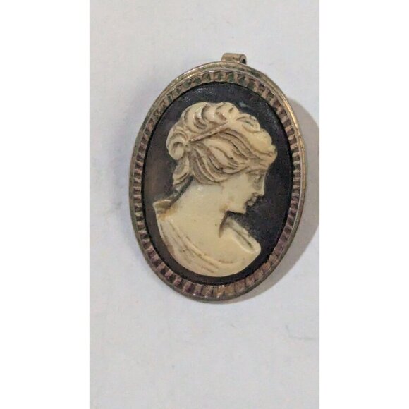 Vintage Cameo Brooch/Pendant With Woman's Profile On Oval Frame 1.5" - Picture 4 of 6